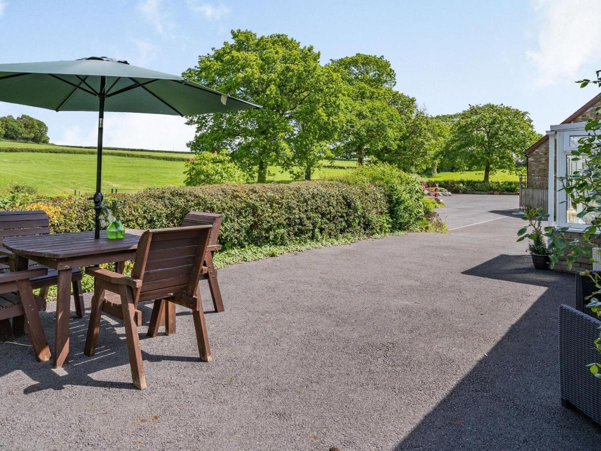 Yr Hen Ffald Llanedy Exterior foto